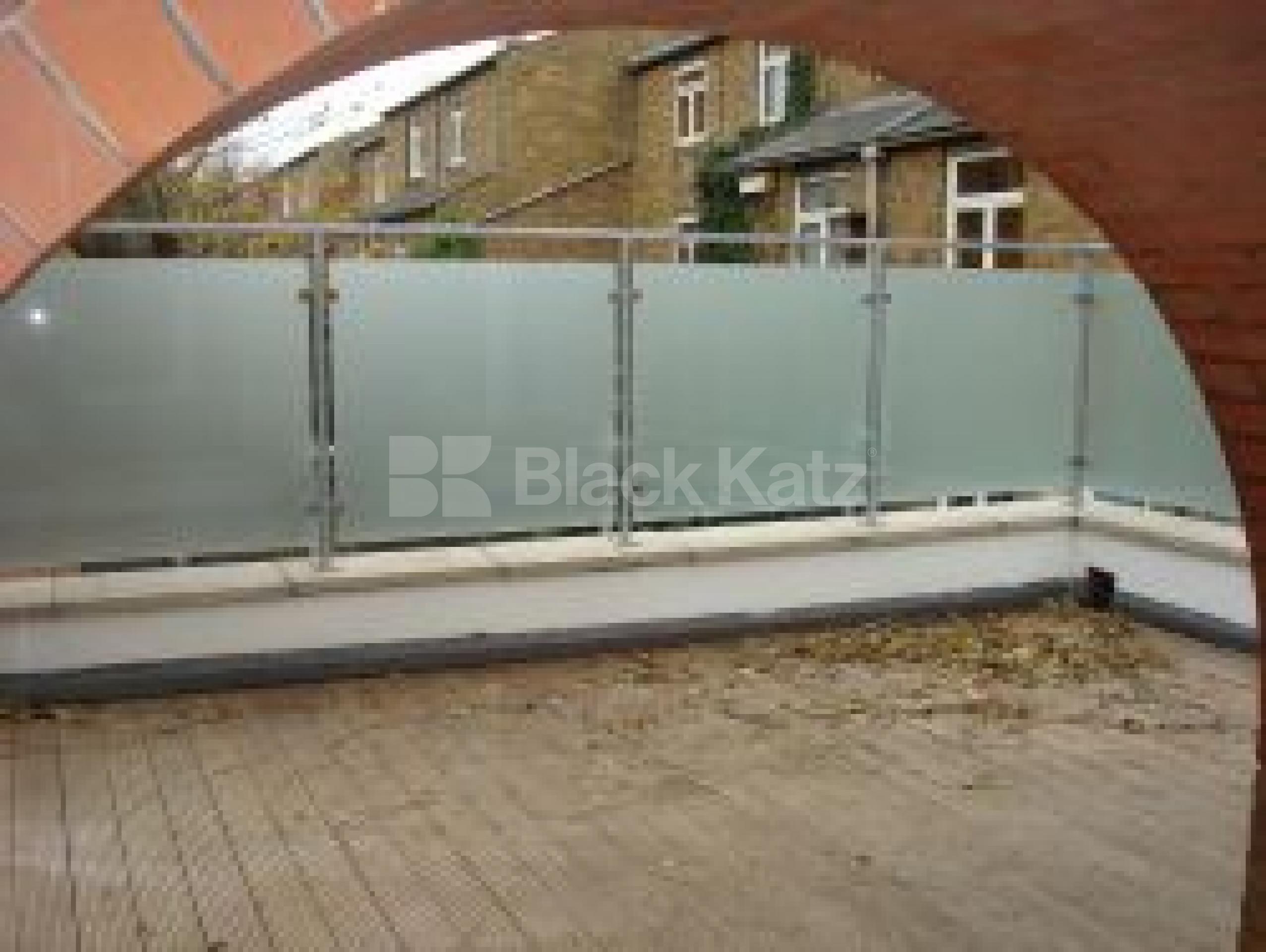 			MUST SEE !!!!!!!, 1 Bedroom, 1 bath, 1 reception House			 St Johns Way, Archway N19